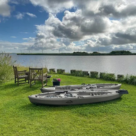 Vakantiehuis Protected Fjord With Fjord Views Randers