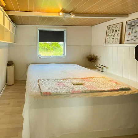 Protected Fjord With Fjord Views Ferienhaus *